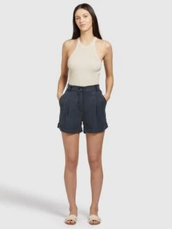 Khujo Shorts Loosefit Bandplooibroek Elida Dames Donkerblauw -Mode Kleding 1b2a19aa5add3a79099374f81e49f251